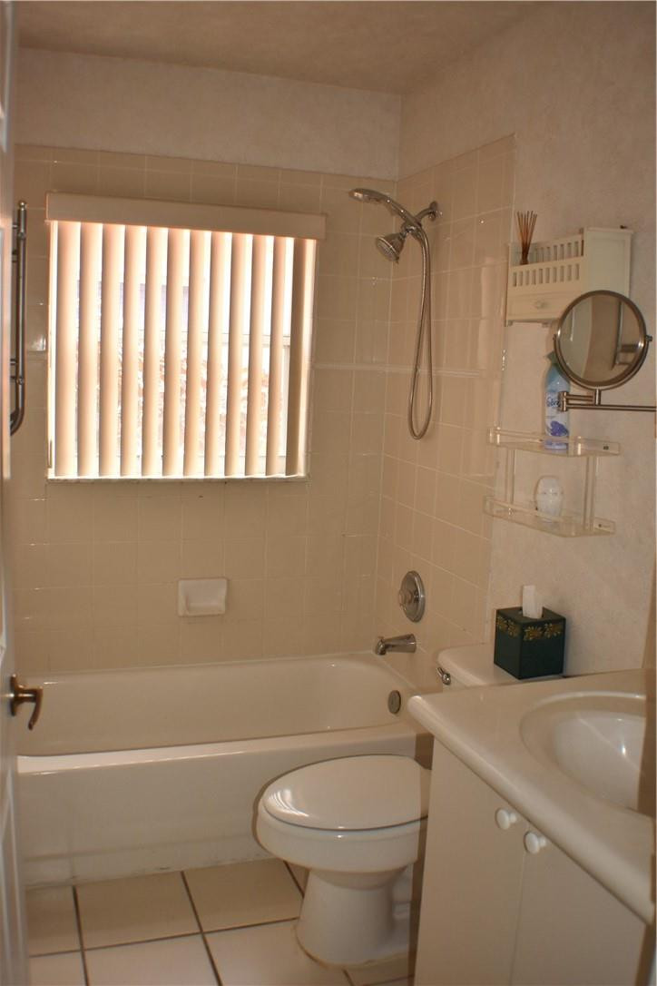 Banyan Oakridge 157-44 B - Residential