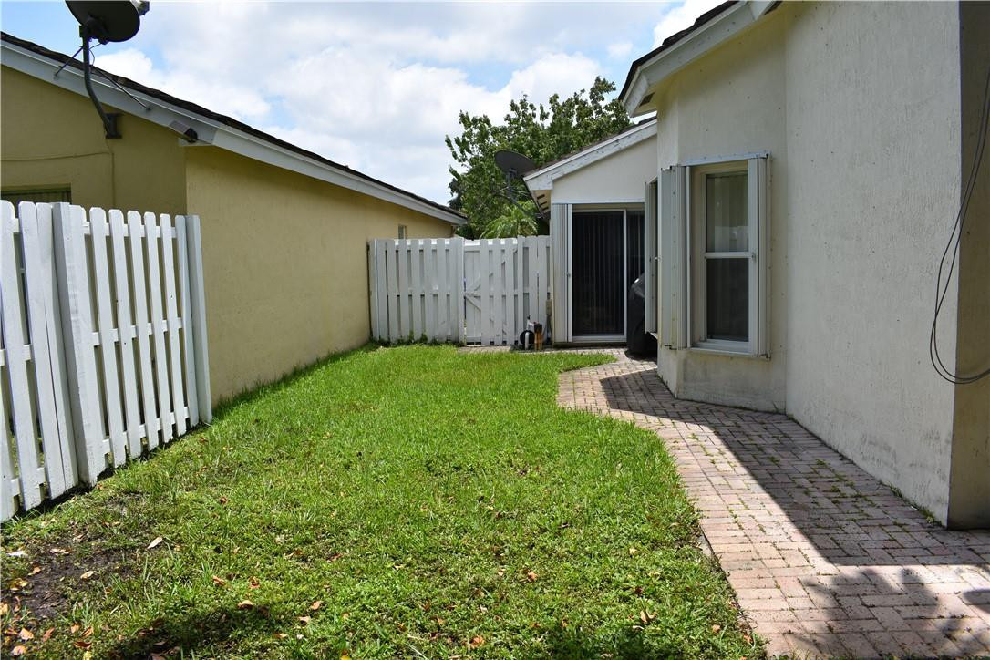 Banyan Oakridge 157-44 B - Residential