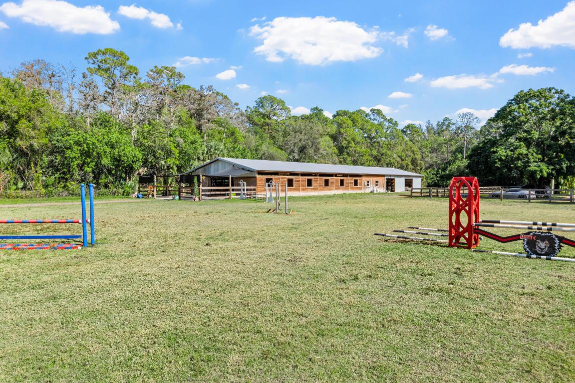 LOXAHATCHEE GROVES - Residential