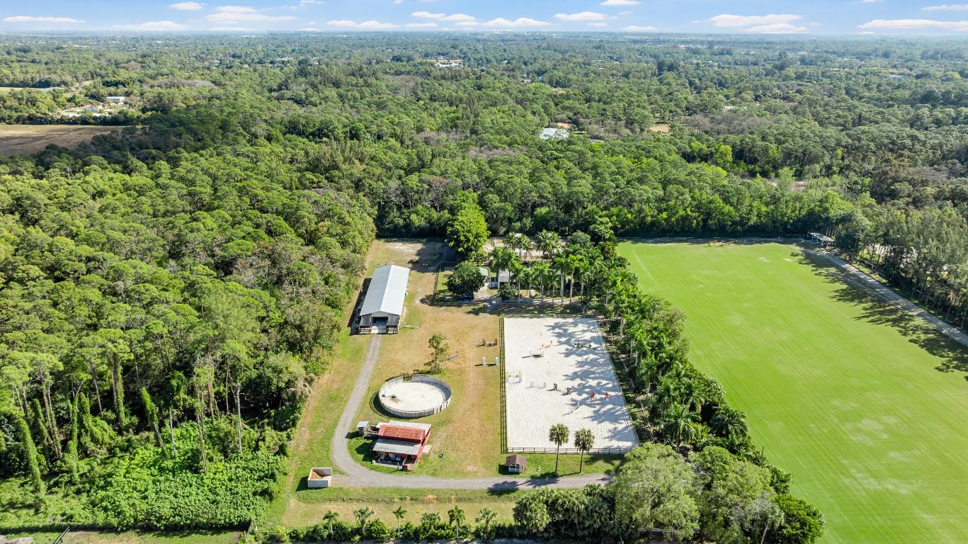 LOXAHATCHEE GROVES - Residential