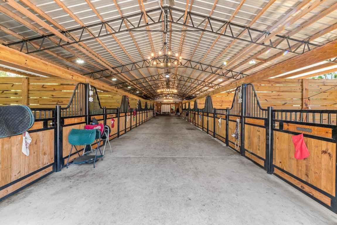 LOXAHATCHEE GROVES - Residential