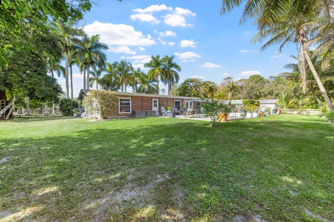 LOXAHATCHEE GROVES - Residential