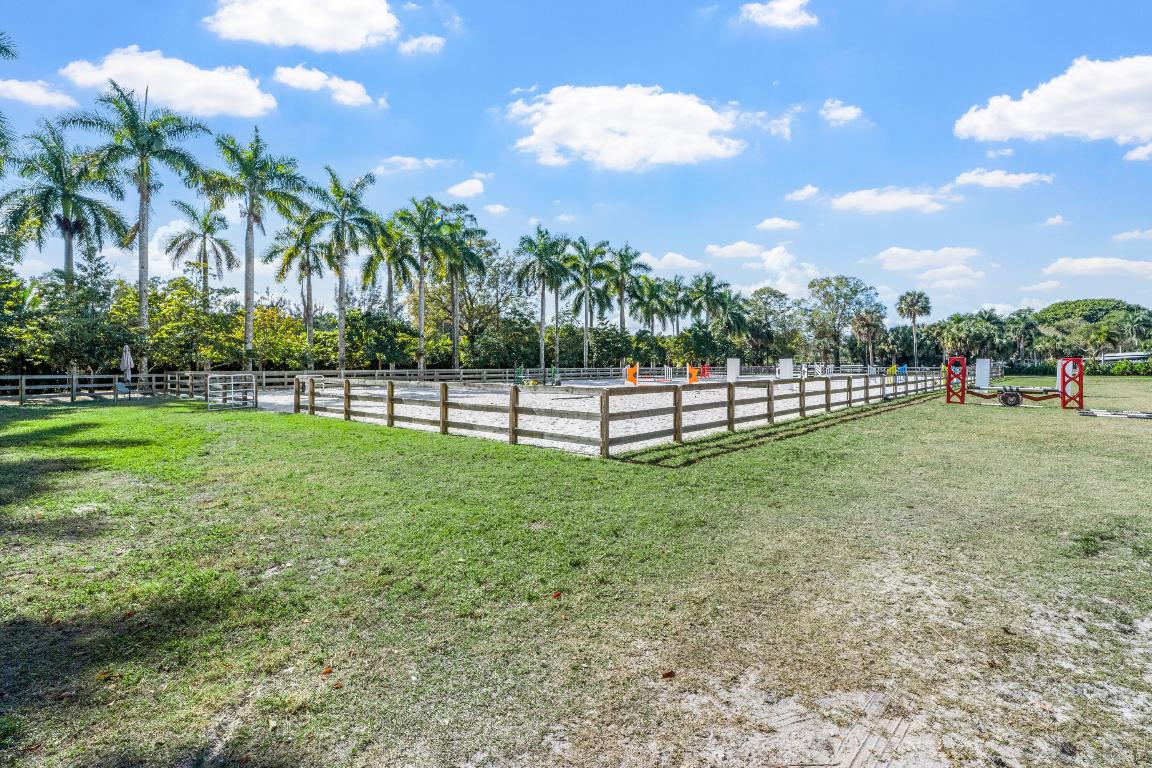 LOXAHATCHEE GROVES - Residential