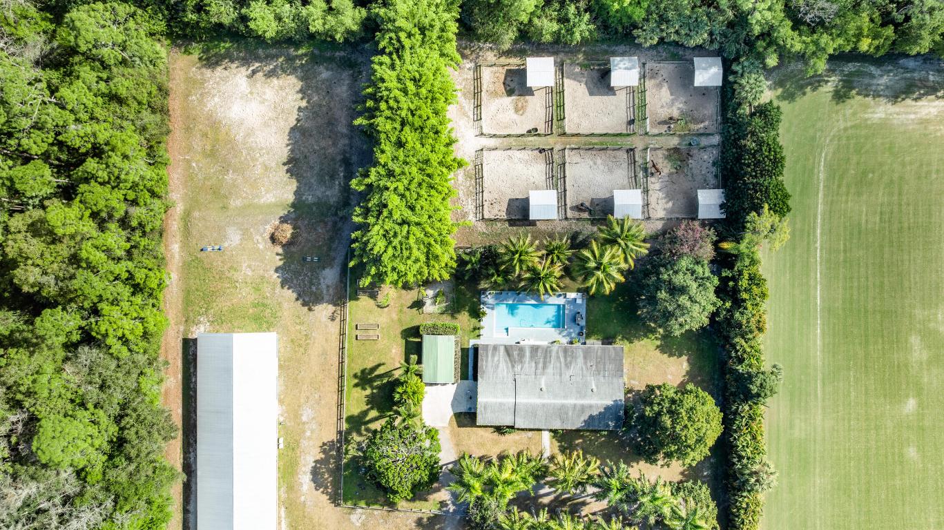 LOXAHATCHEE GROVES - Residential