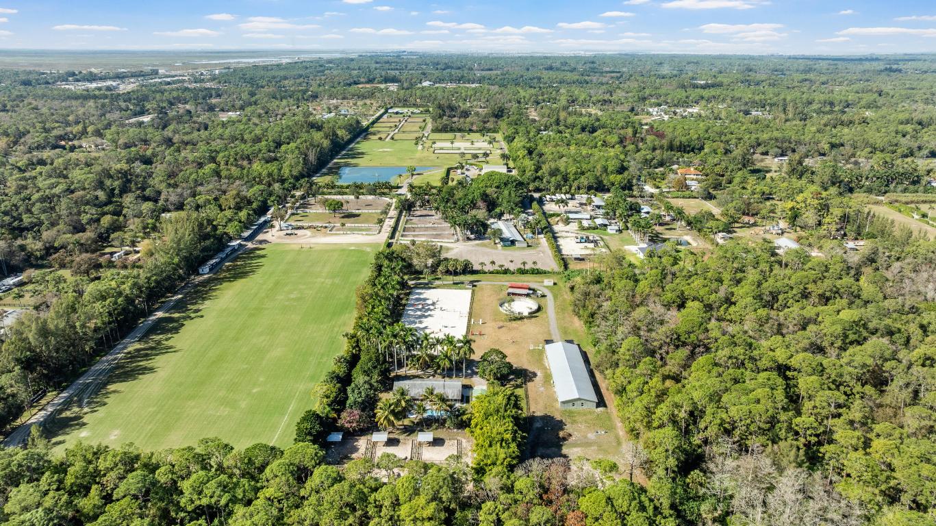 LOXAHATCHEE GROVES - Residential