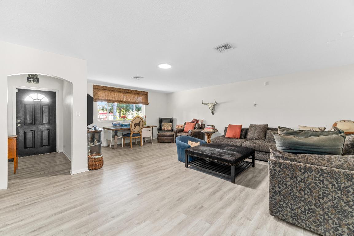 LOXAHATCHEE GROVES - Residential