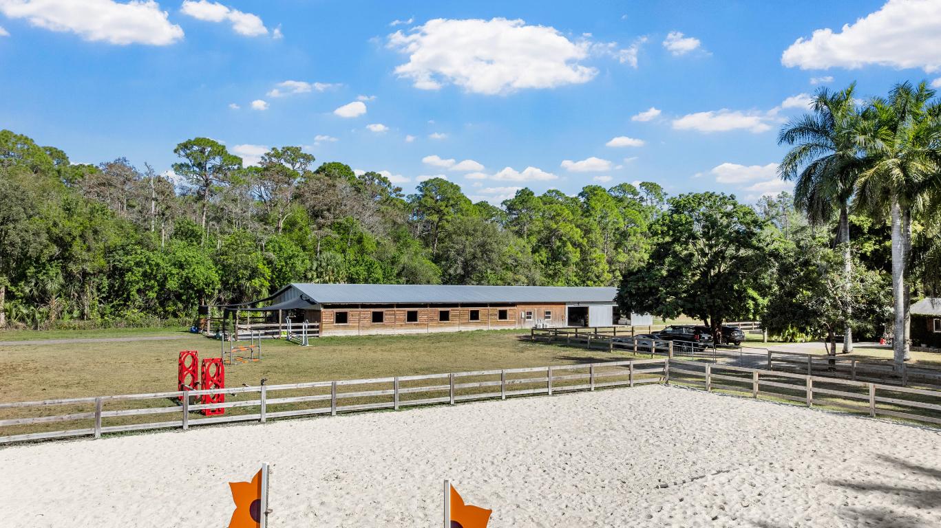 LOXAHATCHEE GROVES - Residential