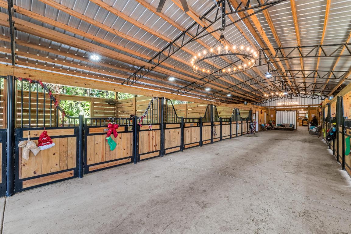 LOXAHATCHEE GROVES - Residential