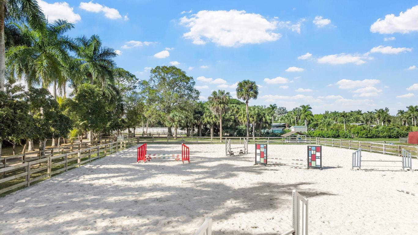 LOXAHATCHEE GROVES - Residential