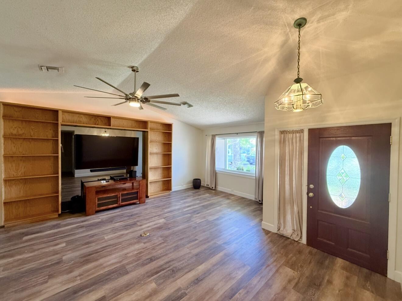 SPRINGTREE - Residential