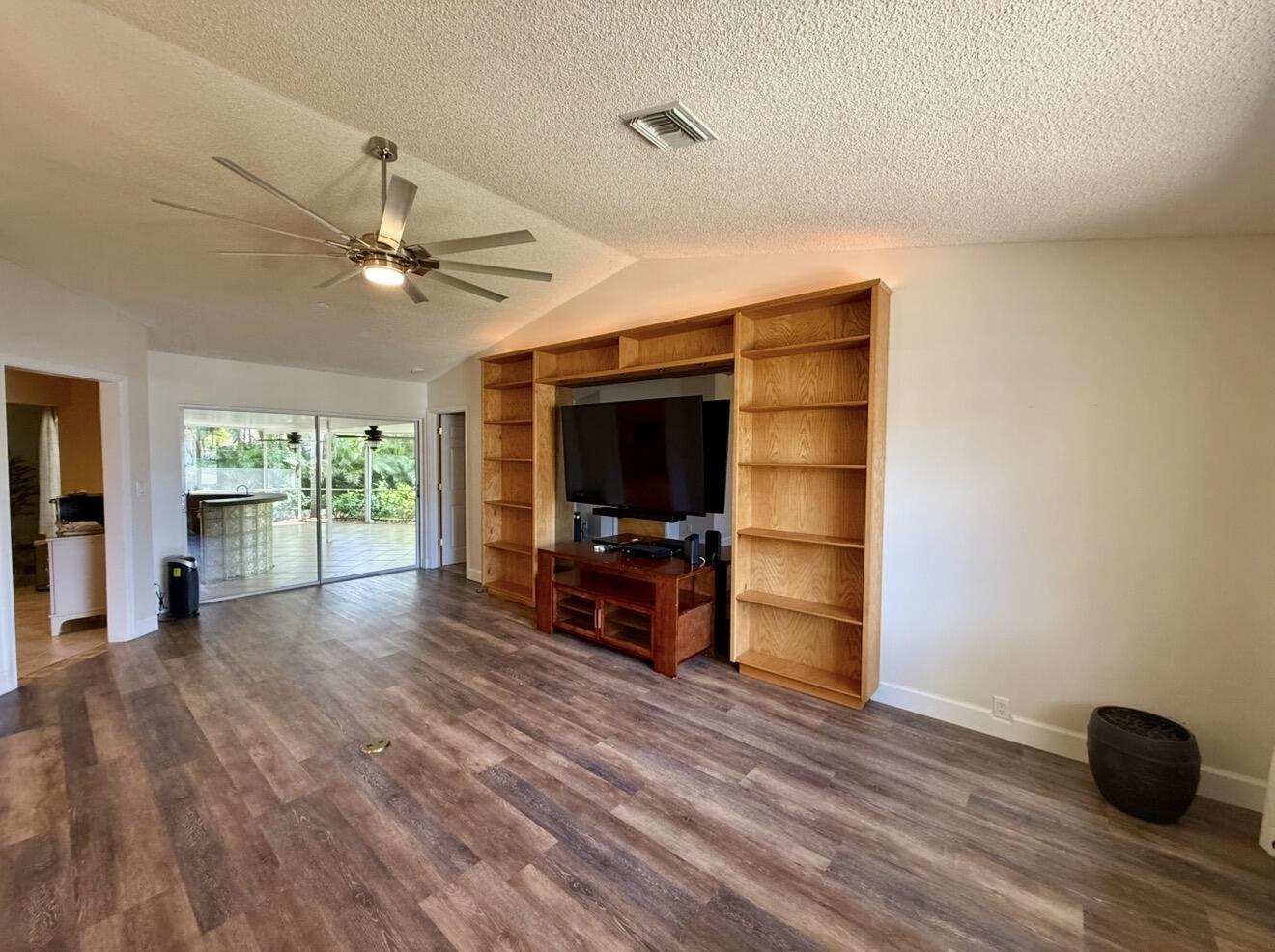 SPRINGTREE - Residential