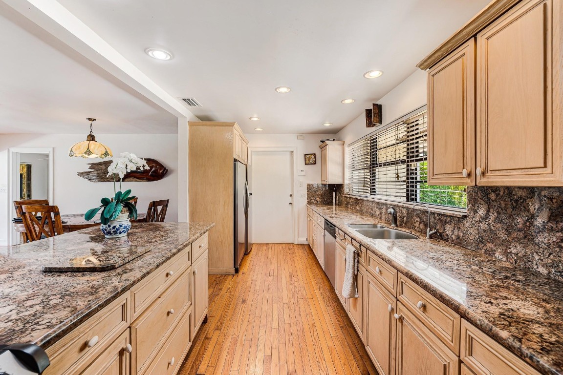 SANTA BARBARA SHORES - Residential