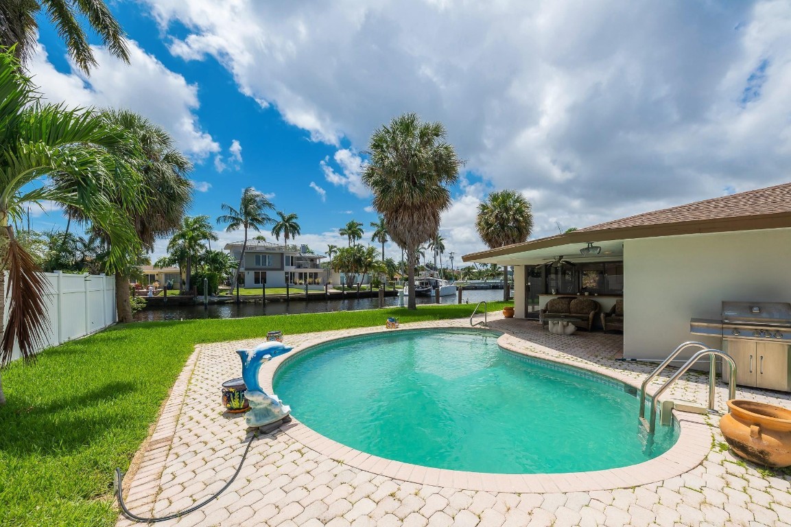 SANTA BARBARA SHORES - Residential