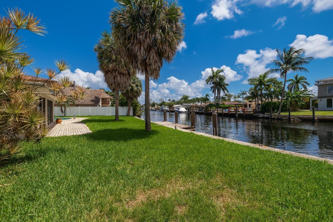 SANTA BARBARA SHORES - Residential
