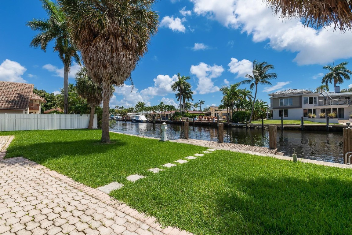 SANTA BARBARA SHORES - Residential