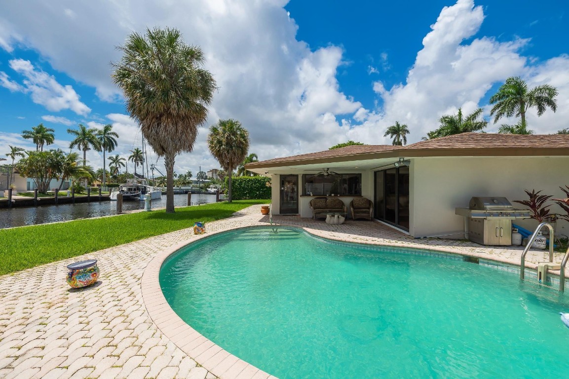 SANTA BARBARA SHORES - Residential