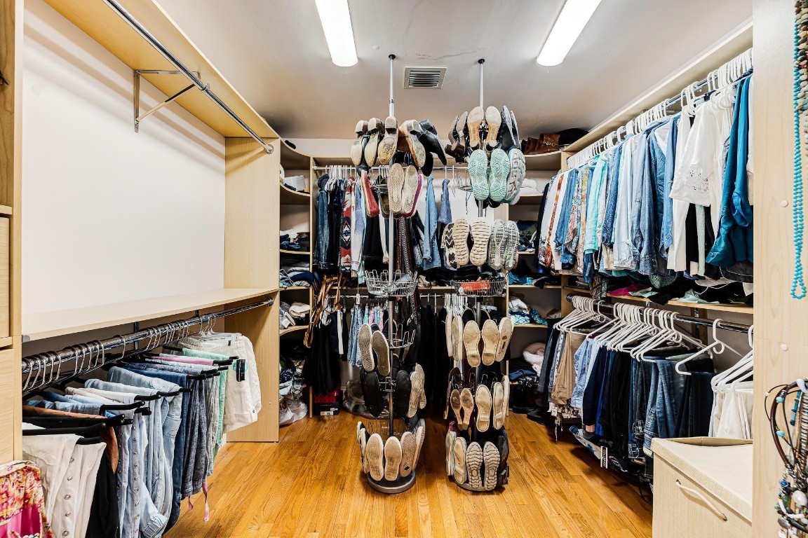 SANTA BARBARA SHORES - Residential