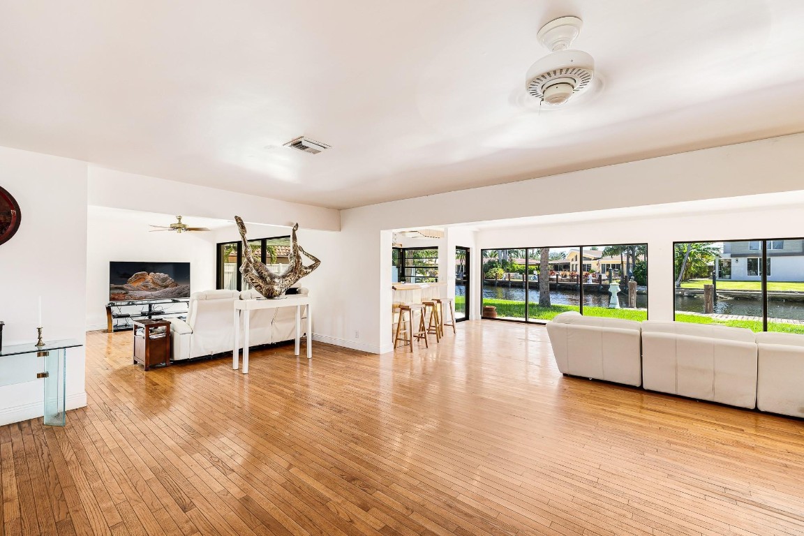 SANTA BARBARA SHORES - Residential