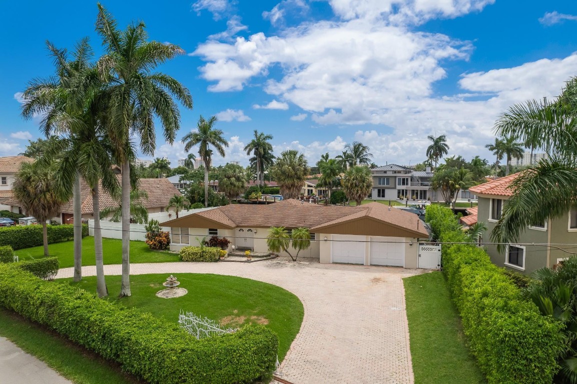 SANTA BARBARA SHORES - Residential