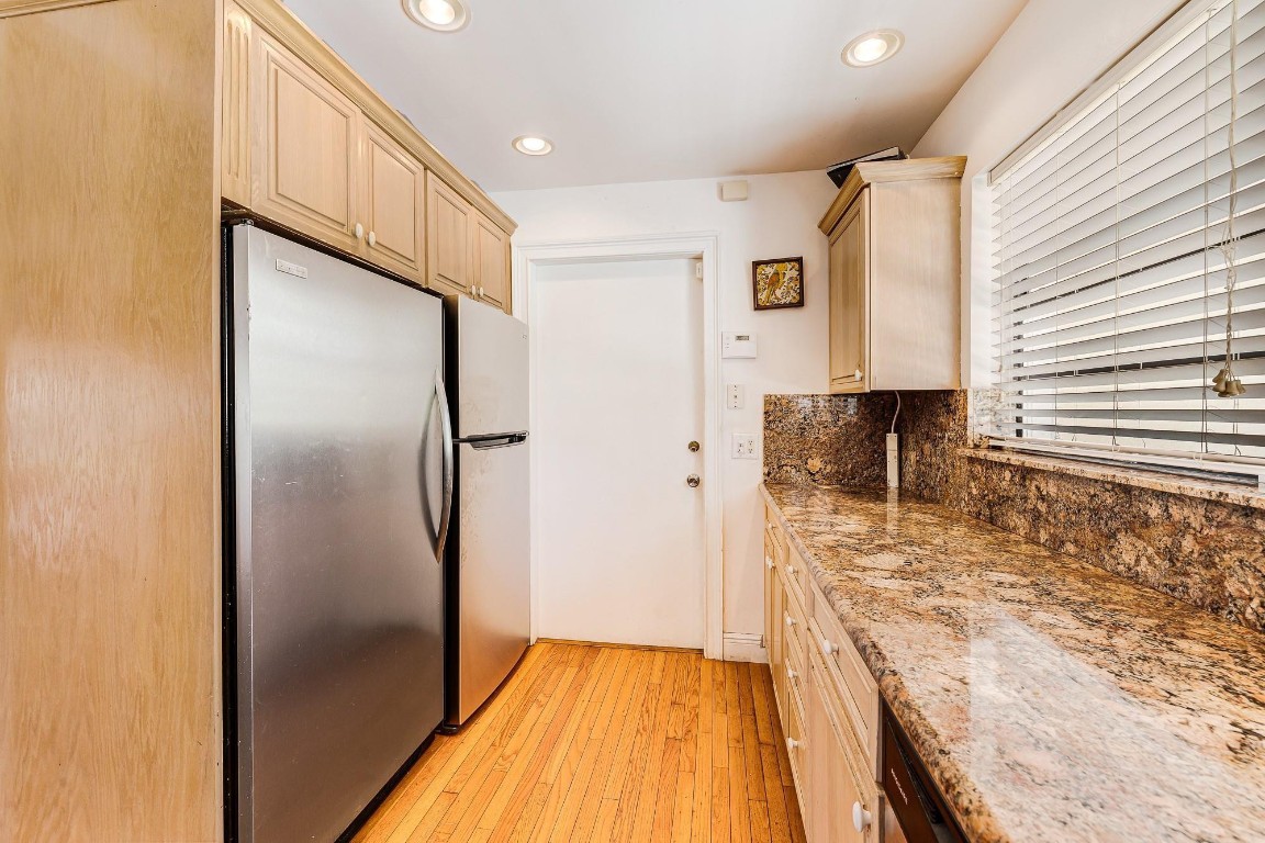 SANTA BARBARA SHORES - Residential