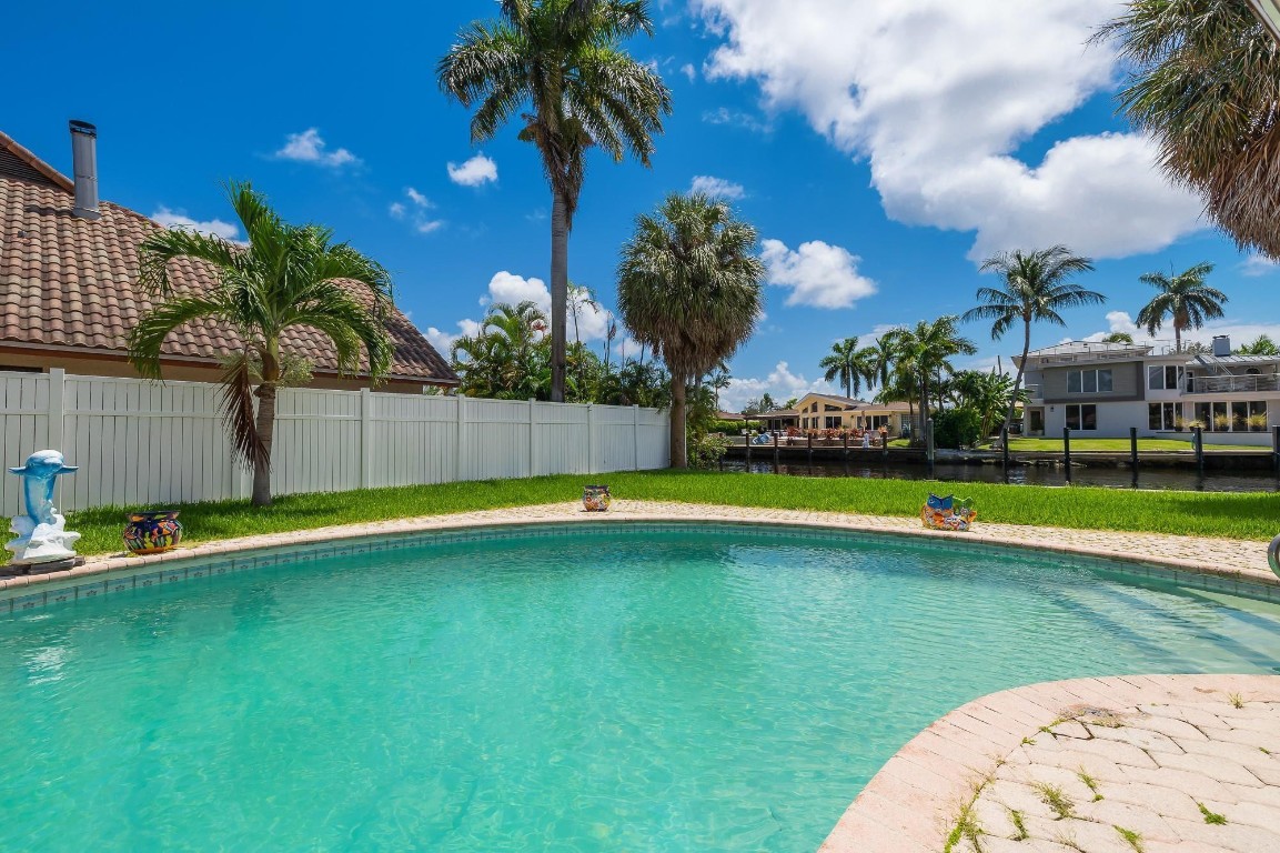 SANTA BARBARA SHORES - Residential