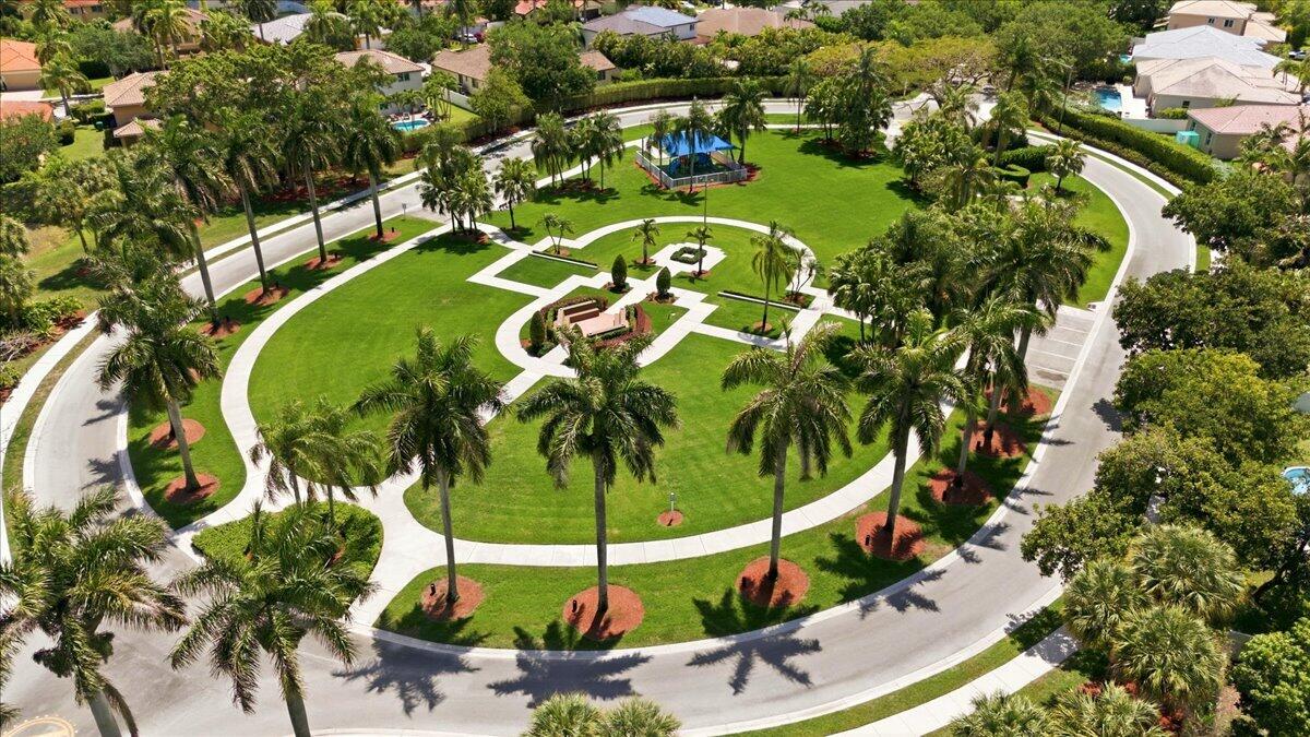 WINDSOR PALMS - Residential