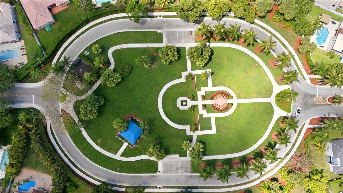 WINDSOR PALMS - Residential