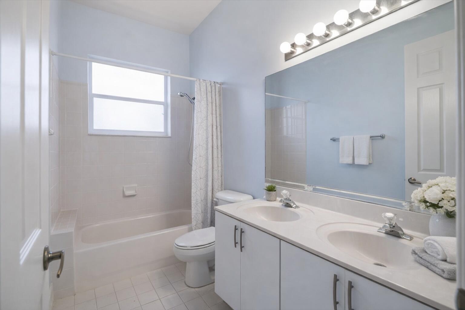 WINDSOR PALMS - Residential