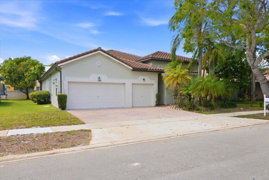 Photo of 3500 SW 144th Avenue, Miramar, FL 33027 (MLS # B26018146)