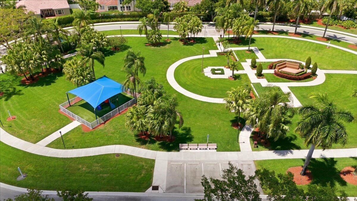 WINDSOR PALMS - Residential