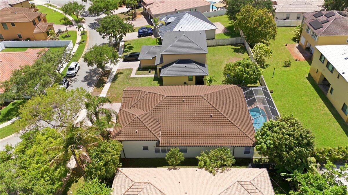 WINDSOR PALMS - Residential