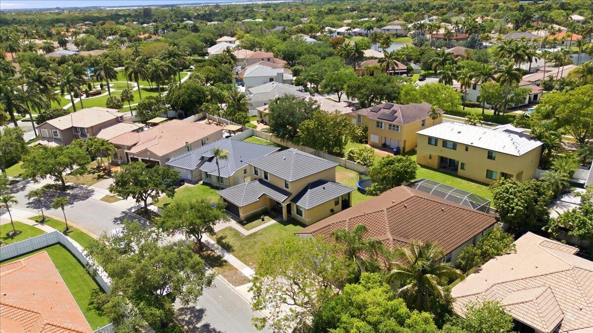 WINDSOR PALMS - Residential