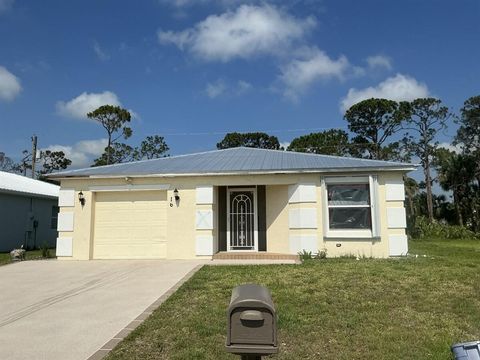 16 Rio De Palmas Fort Pierce FL 34951