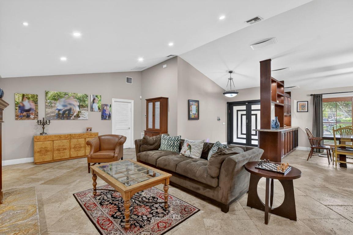 ESTANCIA II OF VIA VERDE - Residential