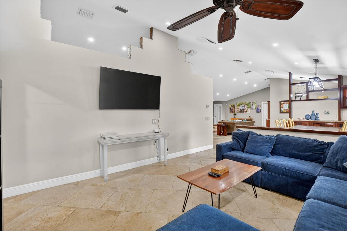 ESTANCIA II OF VIA VERDE - Residential