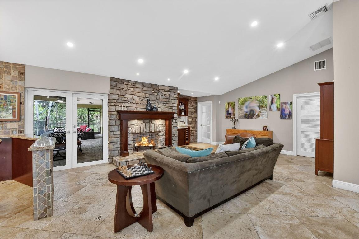 ESTANCIA II OF VIA VERDE - Residential