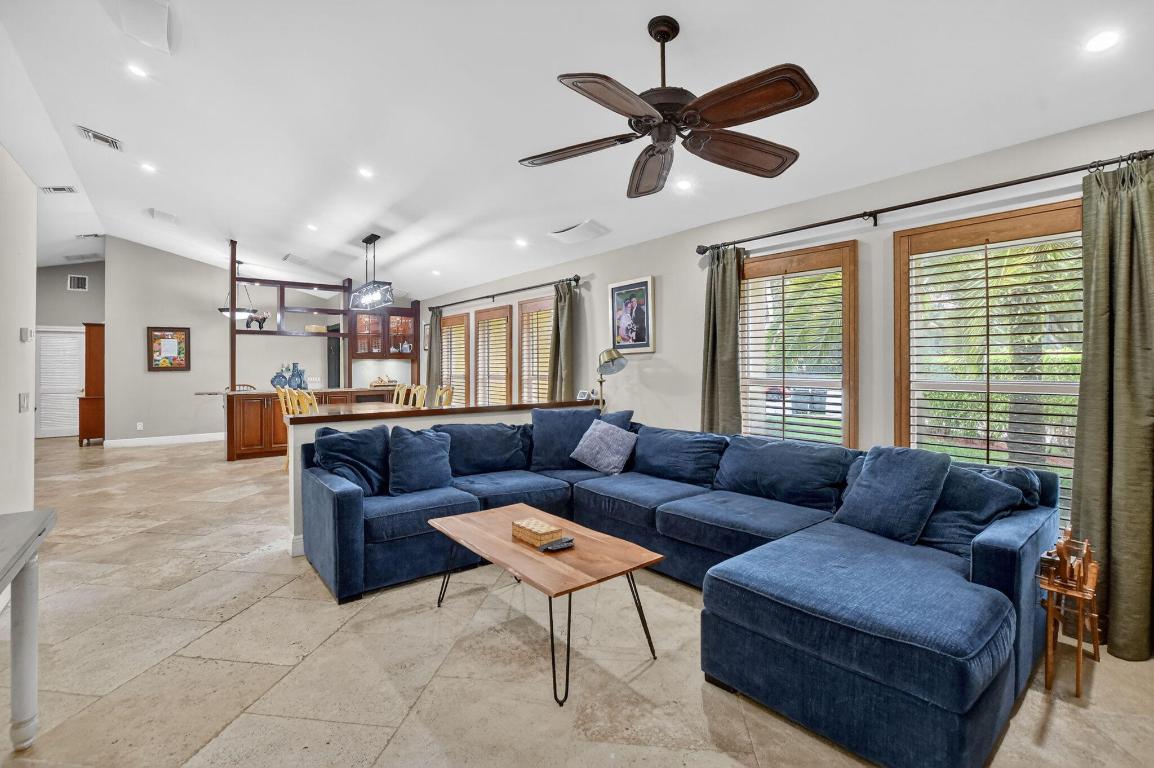 ESTANCIA II OF VIA VERDE - Residential