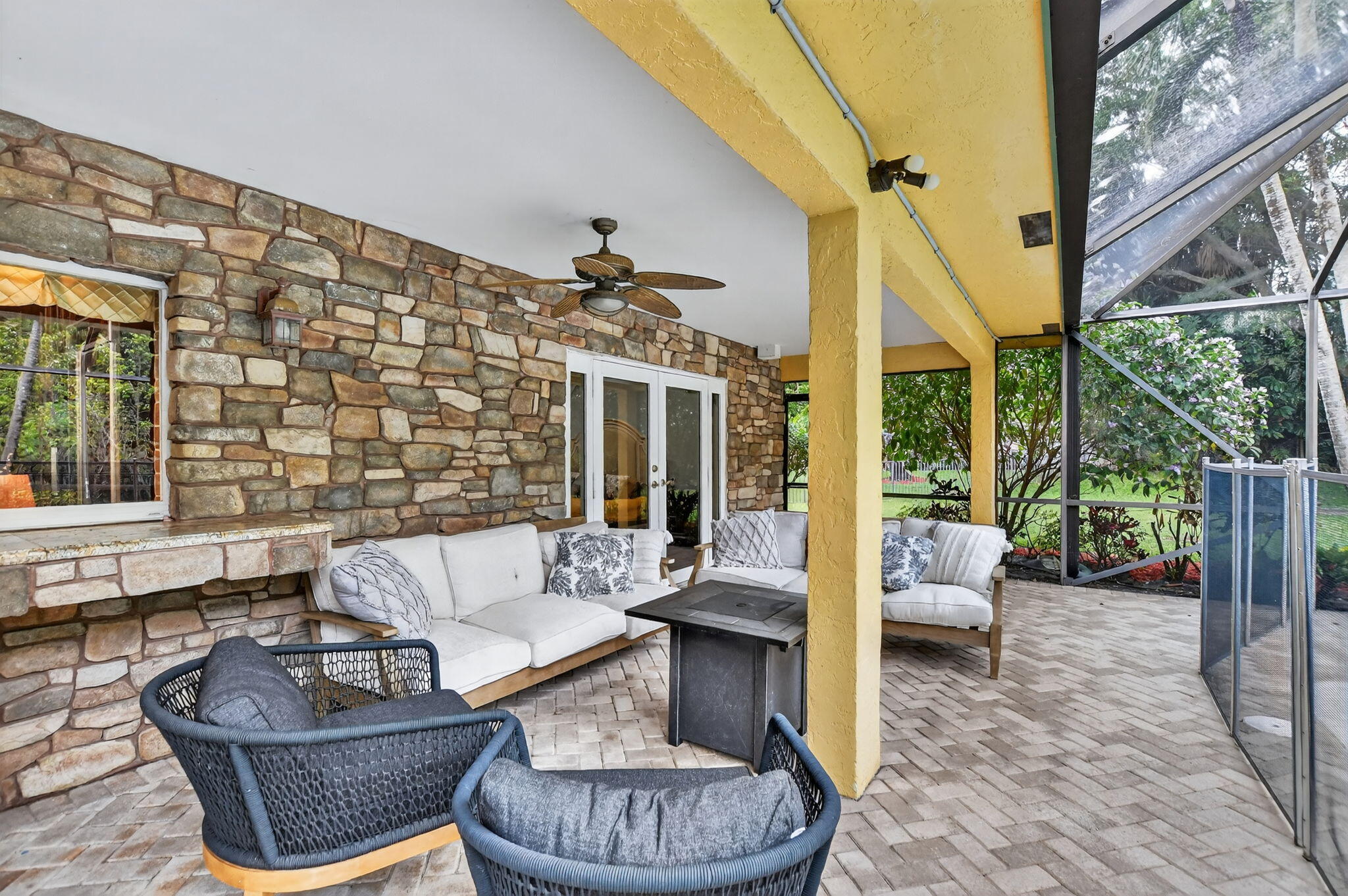 ESTANCIA II OF VIA VERDE - Residential