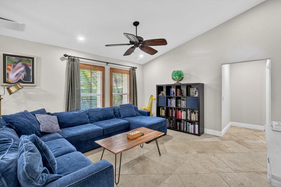 ESTANCIA II OF VIA VERDE - Residential