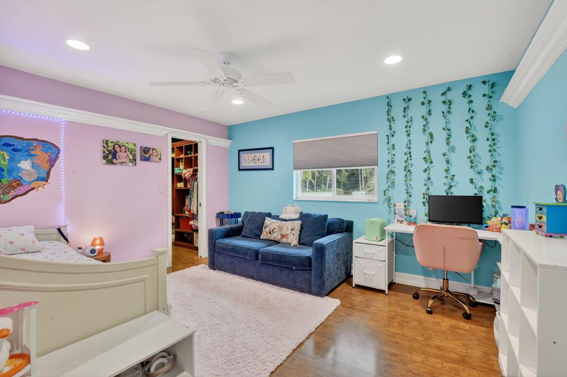 ESTANCIA II OF VIA VERDE - Residential