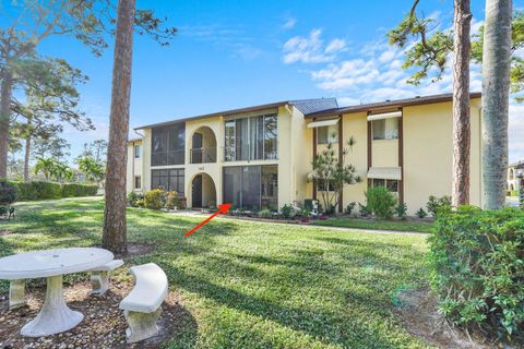 142 Lake Pine Circle B-1 Greenacres FL 33463