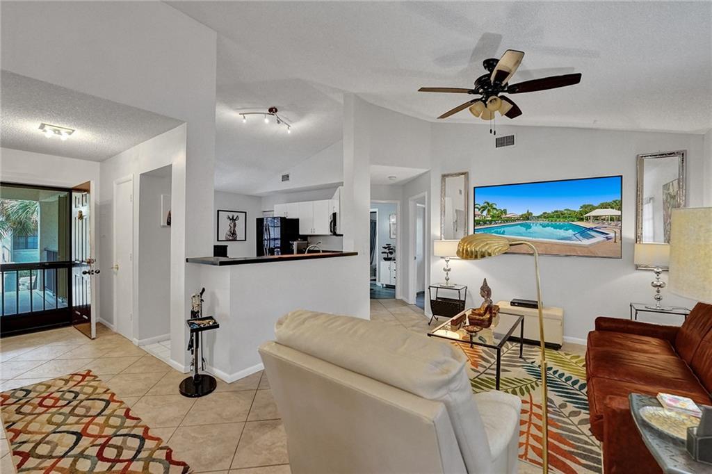 POINTE PARK CONDOS - Residential