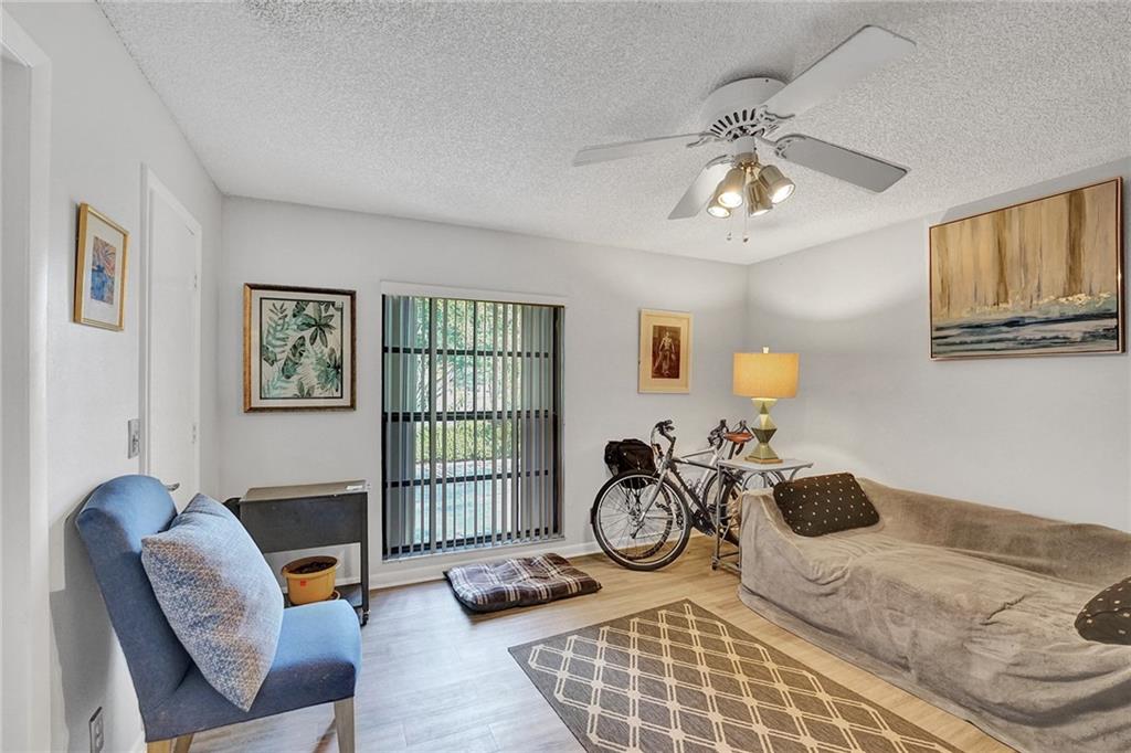 POINTE PARK CONDOS - Residential