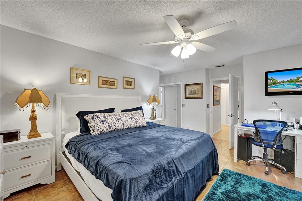 POINTE PARK CONDOS - Residential