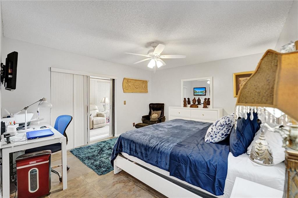 POINTE PARK CONDOS - Residential