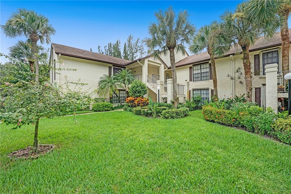 POINTE PARK CONDOS - Residential