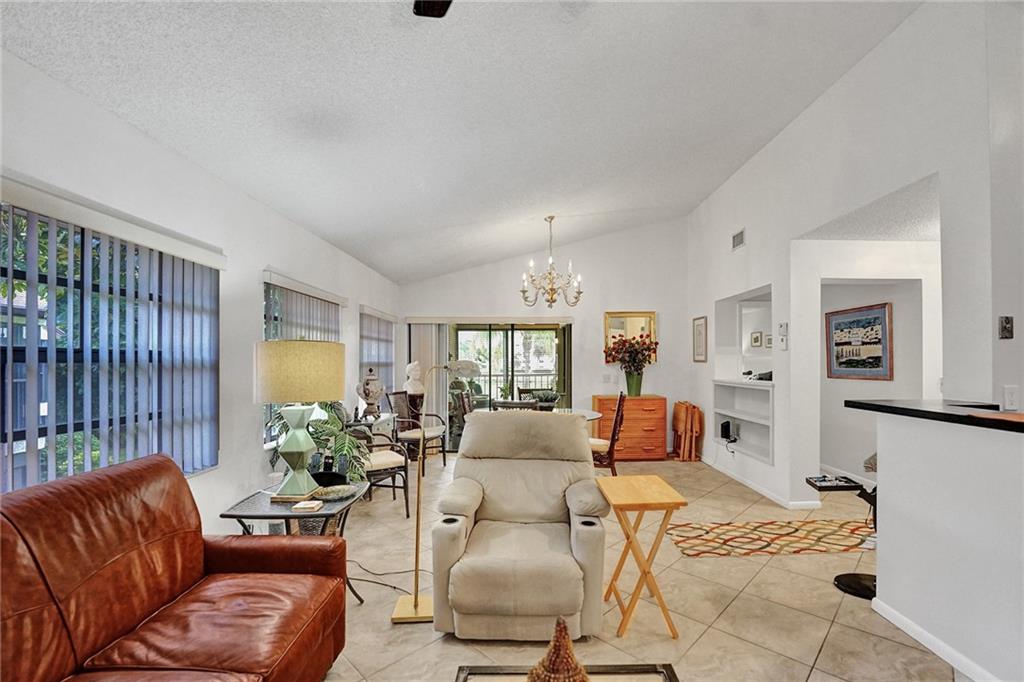 POINTE PARK CONDOS - Residential