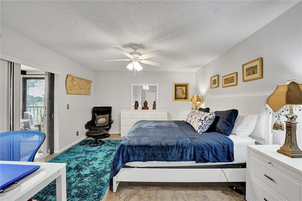 POINTE PARK CONDOS - Residential
