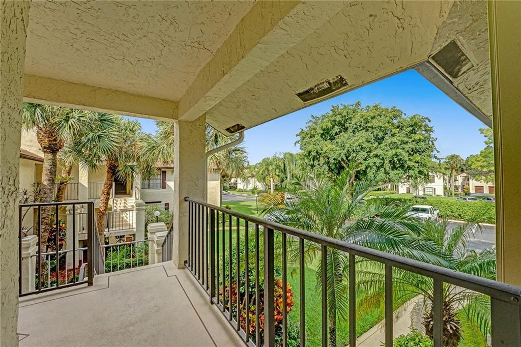 POINTE PARK CONDOS - Residential