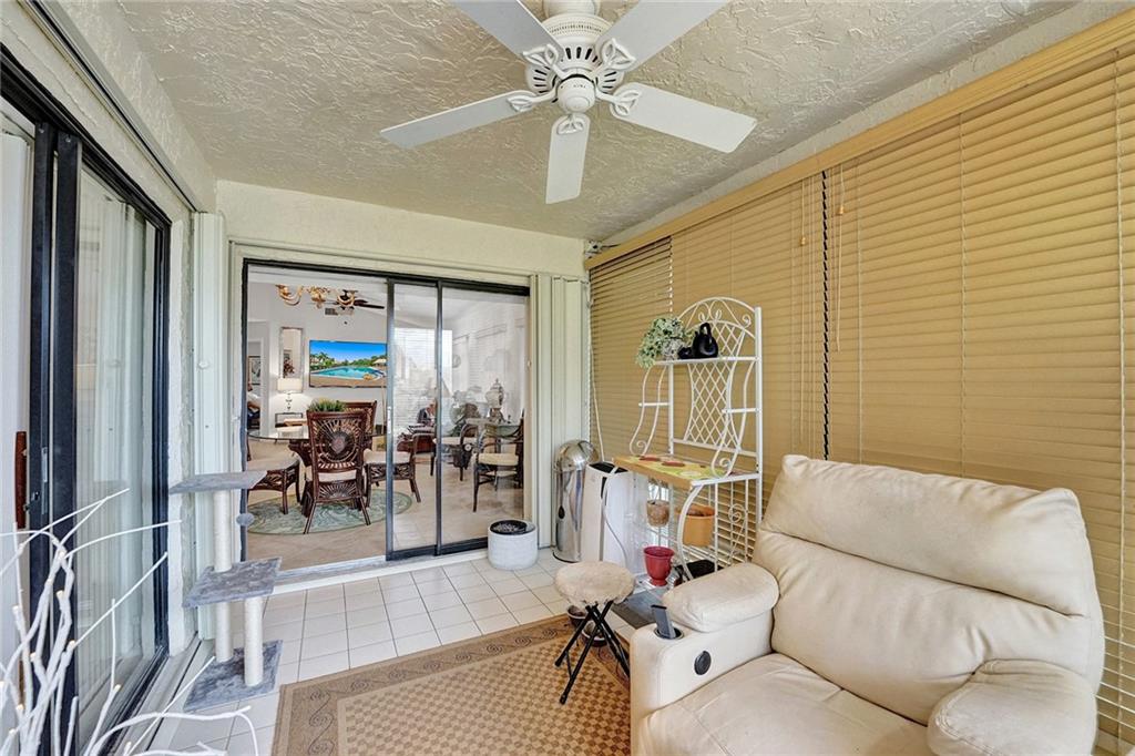 POINTE PARK CONDOS - Residential